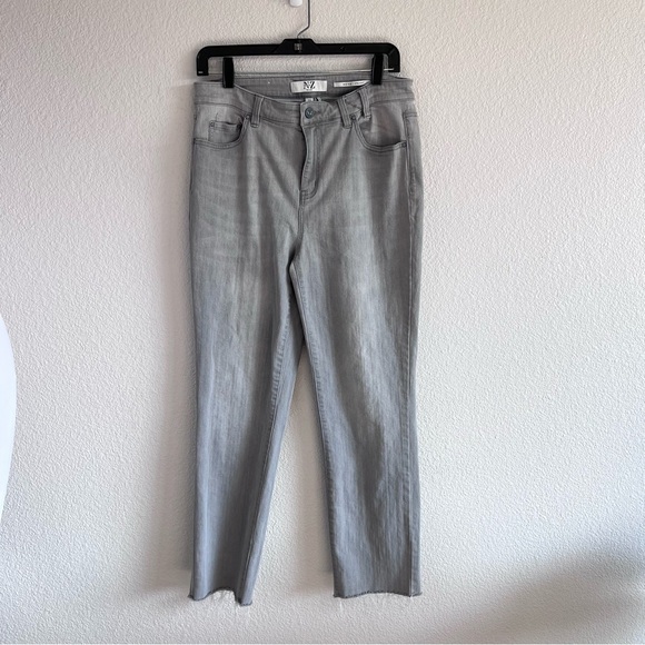 NIC+ZOE Mid Rise Straight Ankle Jeans in Mercury - Picture 2 of 16